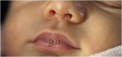 между людьми